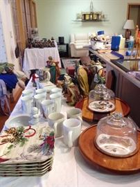 Large Indoor Creche Figures, Christmas Plates