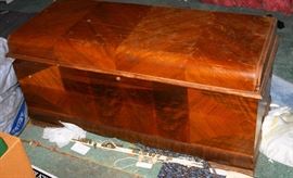 Lane Cedar Chest