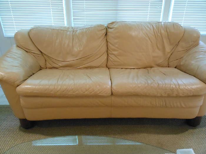 natuzzi leather  sofa