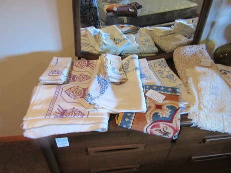 A sampl of the linens. Hand made and hand sewn. All are in good condition. 