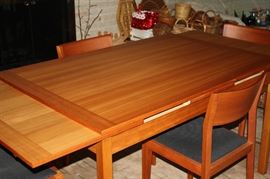 TRESSLE PART OF TABLE