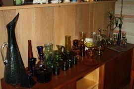 LOADS OF ART GLASS