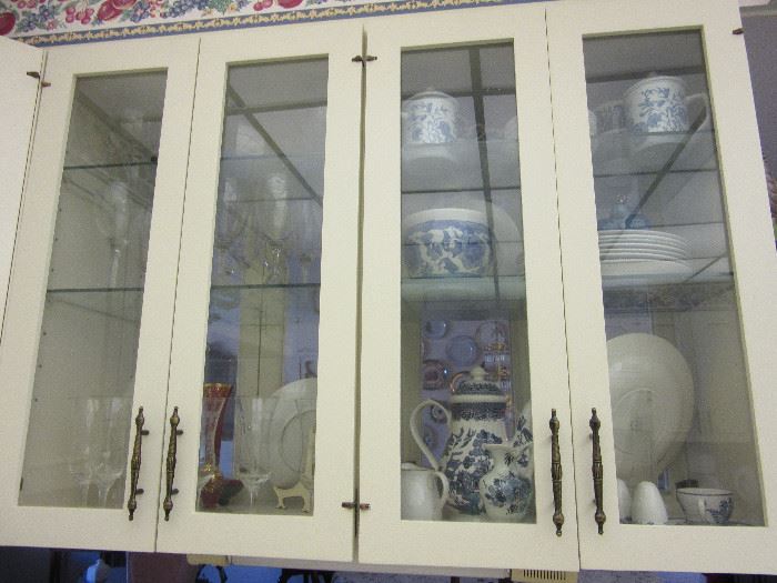 DELFT PIECES AND MUCH MORE