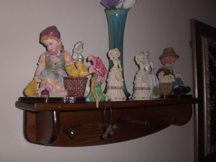 lots of small  decorative items