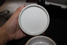 Porcelain rose trinket box.