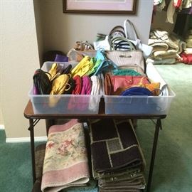 Misc. purses and rugs