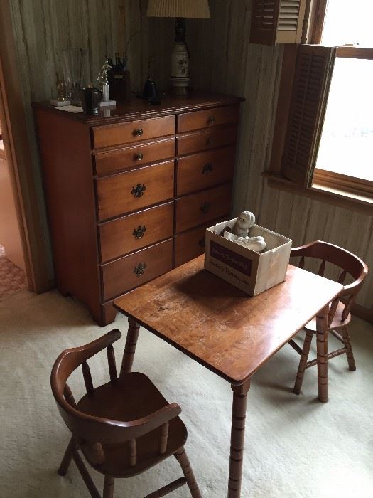 antique table and chairs dresser
