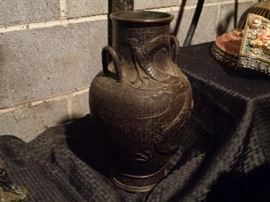 Bronze dragon themed vase.