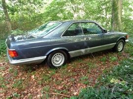 Passenger side view of our 1983 380 SEC.