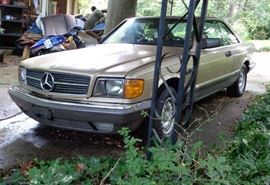 Left front view......