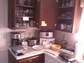 ELECTRIC KITCHEN APPLIANCES