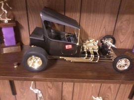 23 T BUCKET MODEL CAR