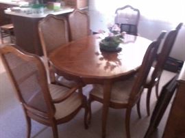 BEATIFUL DINNING TABLE SET