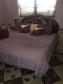 King slew number bed with headboard