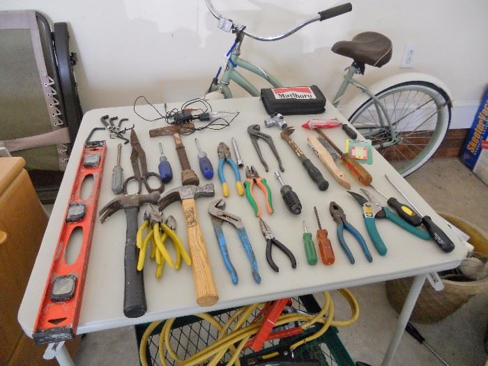 Small table of hand tools