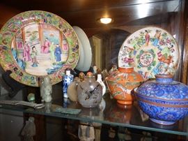 Great Antique Chinese Snuff Bottles & Porcelain