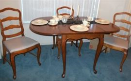 Breuners dinette set