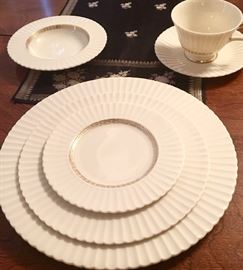 Lenox China Cretan pattern