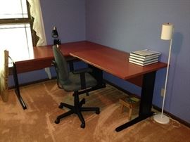 Corner work station and chair