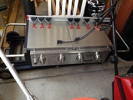 Brinkman Tailgate grill cooks up a mighty fine burger or brat!