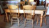 Harvest table with turned legs
Set of 6 matching pressback chairs