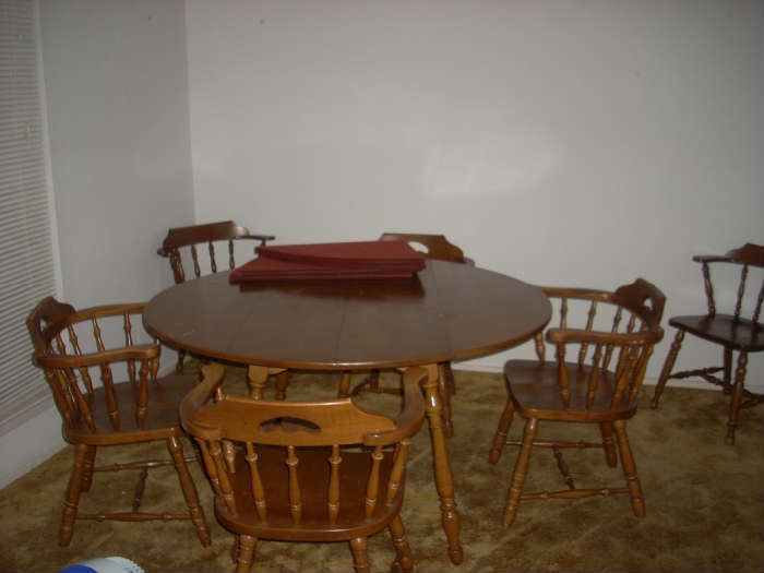 Dining Table with Table Protector Pads and 6 Chairs