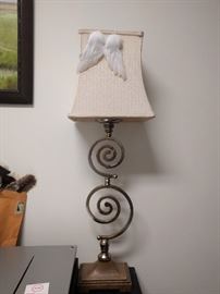 Who can resist a curlicue lamp? Well, thankfully there's a pair. I really don't like cat fights at my sales. Wait, maybe I do, look what it did for Jerry Springer's career. And there's always Trump...