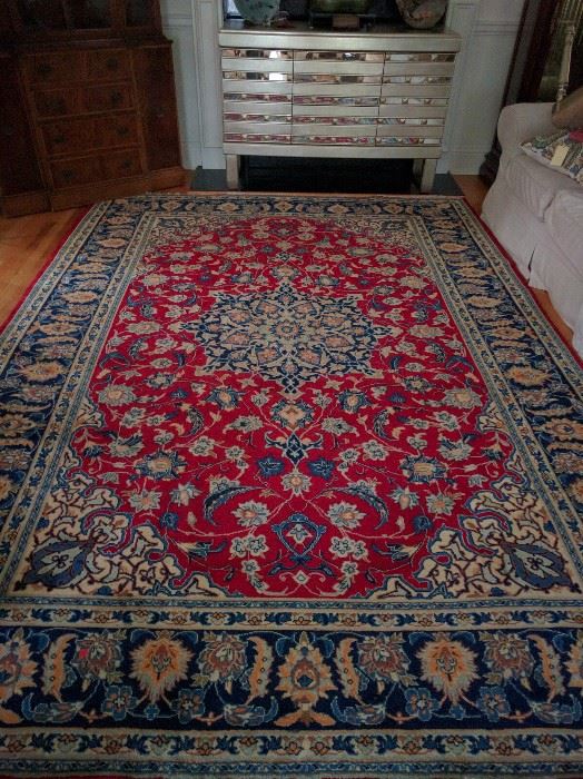 Yet another beautiful Persian rug, a Habibiyan Nain design, this hand woven, 100% wool beauty measures 8' x 11' 2''