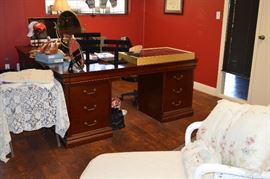 Another beautiful Haverty desk