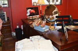 Dr Scholls shoes size 8 1/2 never worn