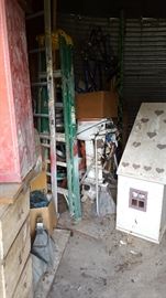 seriously bring a flashlight