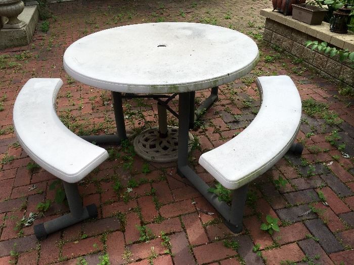 Outdoor Picnic Patio Table