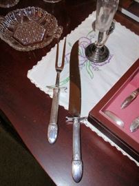 Carving set that goes with the Flatware set