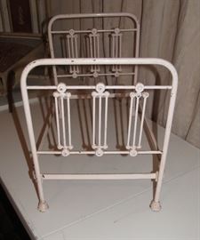 Antique Dolls Cast Iron Bed These are not tiny toys.