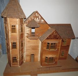 Very Large Huge Doll House
