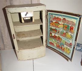 Antique Wolverine refrigerator Large children's toy