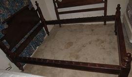 Gorgeous 1800s Antique 3/4 Rope Bed