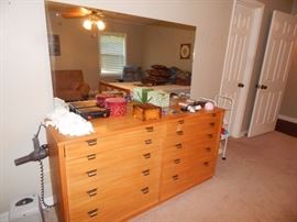 drexel dresser with mirror 