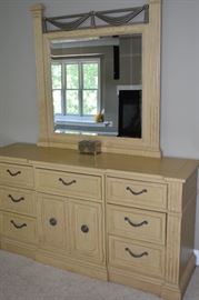 Made by Stanley Furniture - a rustic king size solid wood master bedroom set in excellent condition. Includes headboard, footboard, bed frame, two large side tables with 3 drawers each and a 9-drawer dresser with mirror.