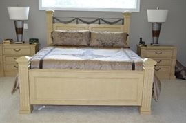 Made by Stanley Furniture - a rustic king size solid wood master bedroom set in excellent condition. Includes headboard, footboard, bed frame, two large side tables with 3 drawers each and a 9-drawer dresser with mirror