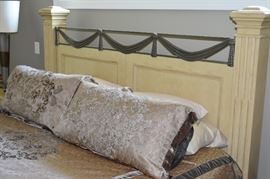 Made by Stanley Furniture - a rustic king size solid wood master bedroom set in excellent condition. Includes headboard, footboard, bed frame, two large side tables with 3 drawers each and a 9-drawer dresser with mirror