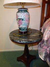 033 Marble top stand and lamp
