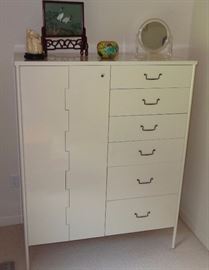 Calvin Furniture Co. / Directional