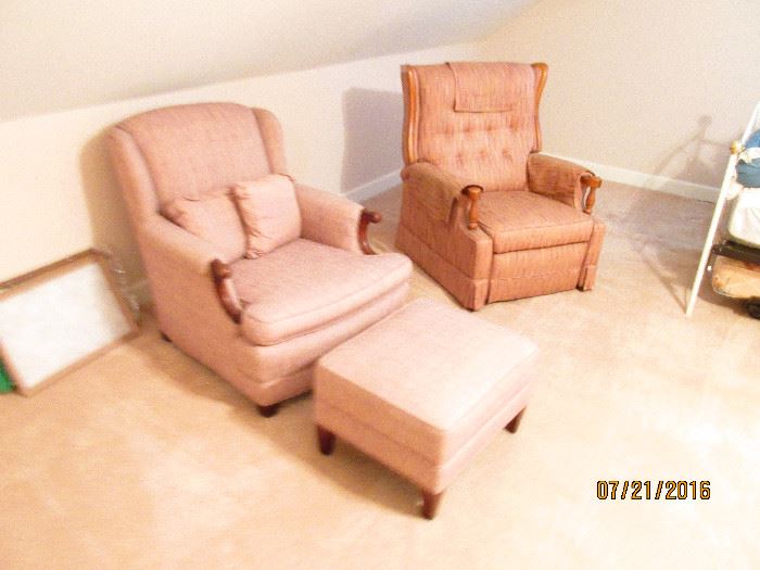 CHAIRS, RECLINER