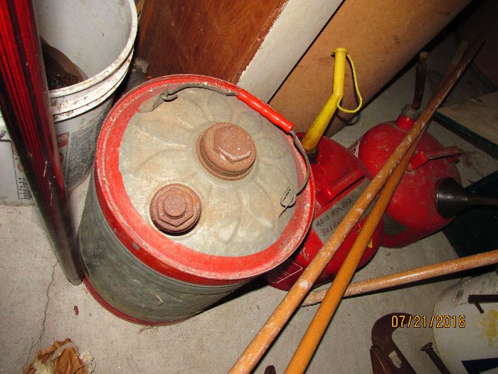 OLD METAL GAS CAN, OTHER GAS CANS