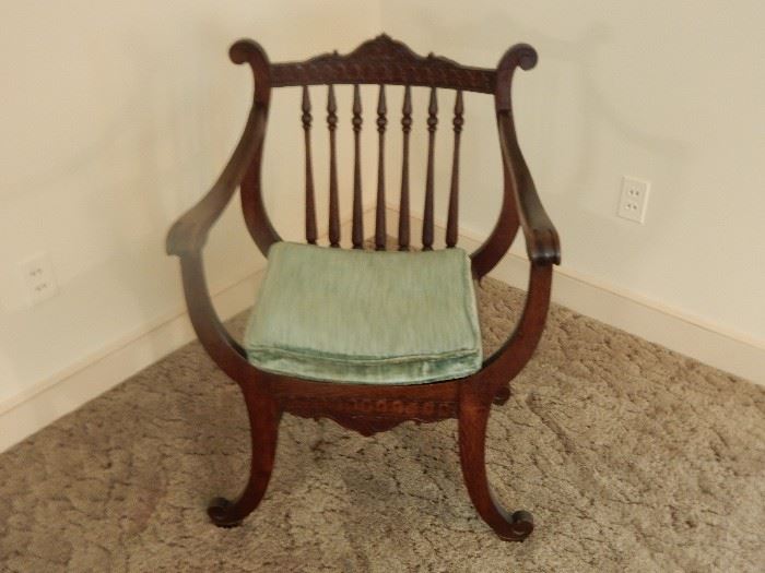 VICTORIAN CARULE CHAIR