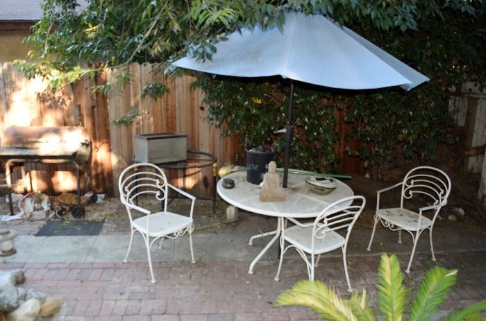 vintage mesh top patio table and chairs