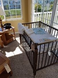 Port-a-crib with bedding