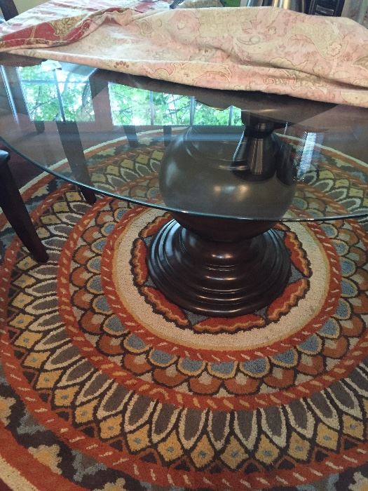 Glass top pedestal dining room table. 