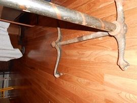 Feet of drafting table